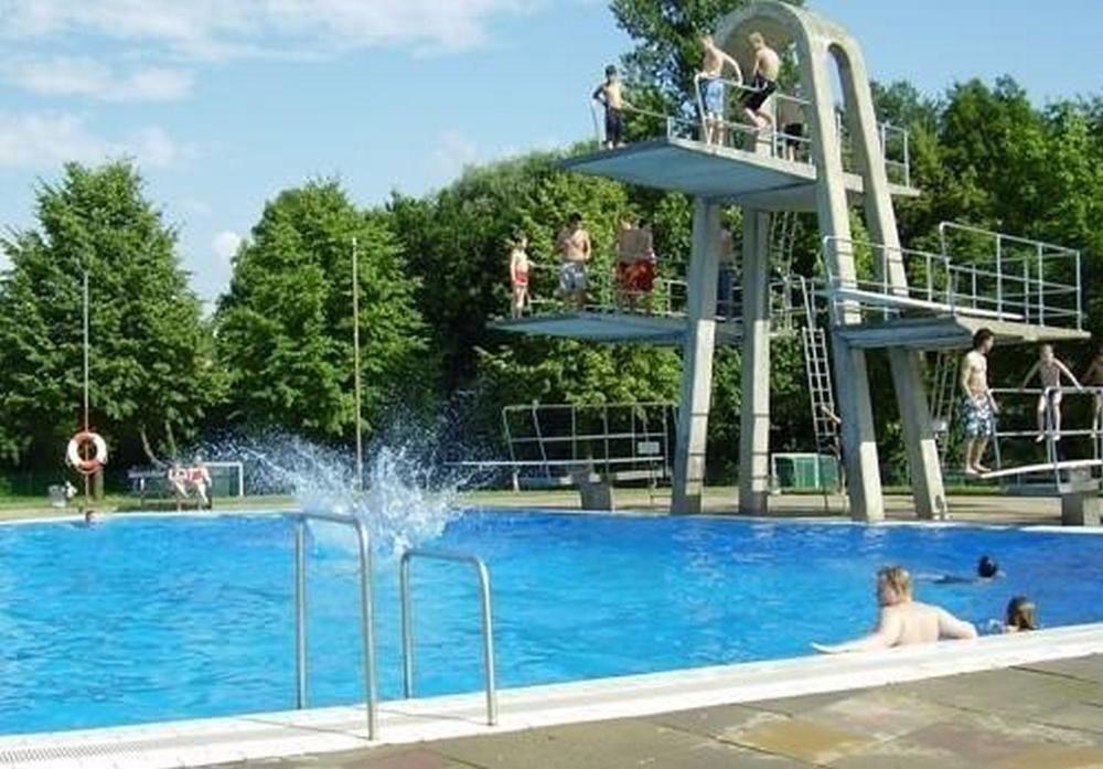 Hotel Kaiserquelle Salzgitter Esterno foto